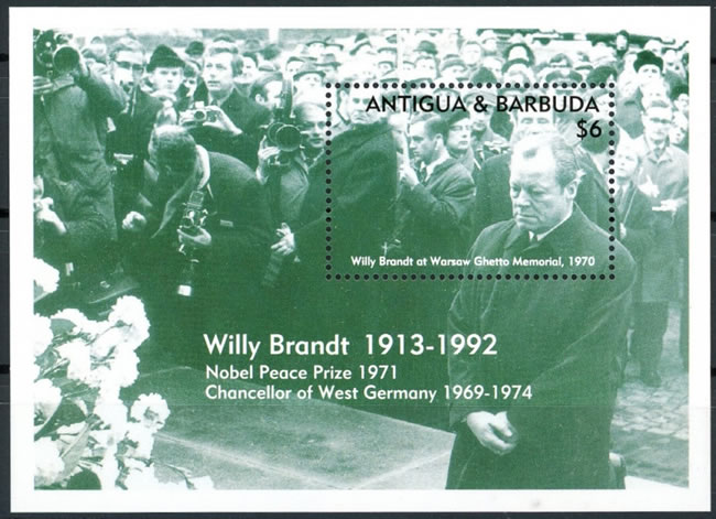 Willy Brandt à genoux au mémorial du ghetto de Varsovie