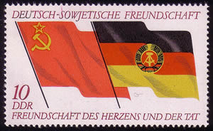 drapeaux RDA et URSS