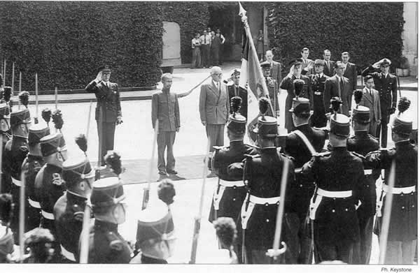 HCM reçoit les honneurs dus à un chef d'Etat