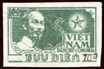 10 d noir penché sur 100 d vert